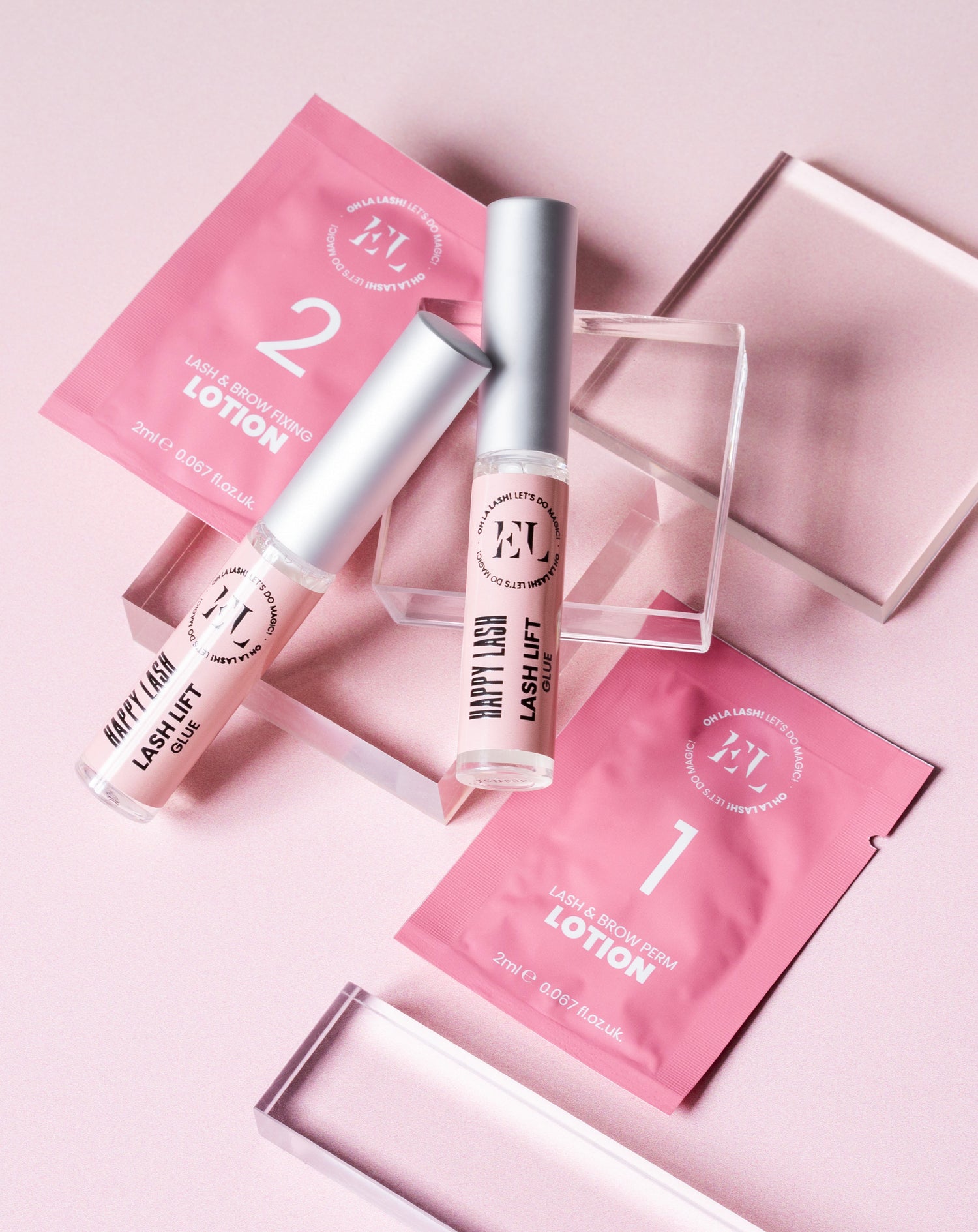 Wimpernlifting - unsere hochwertigen Produkte wie der Kleber und Lotionen speziell entwickelt für Profis 